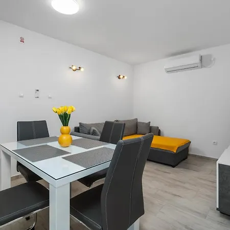 アパート Josip *