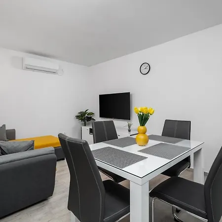 アパート Josip *